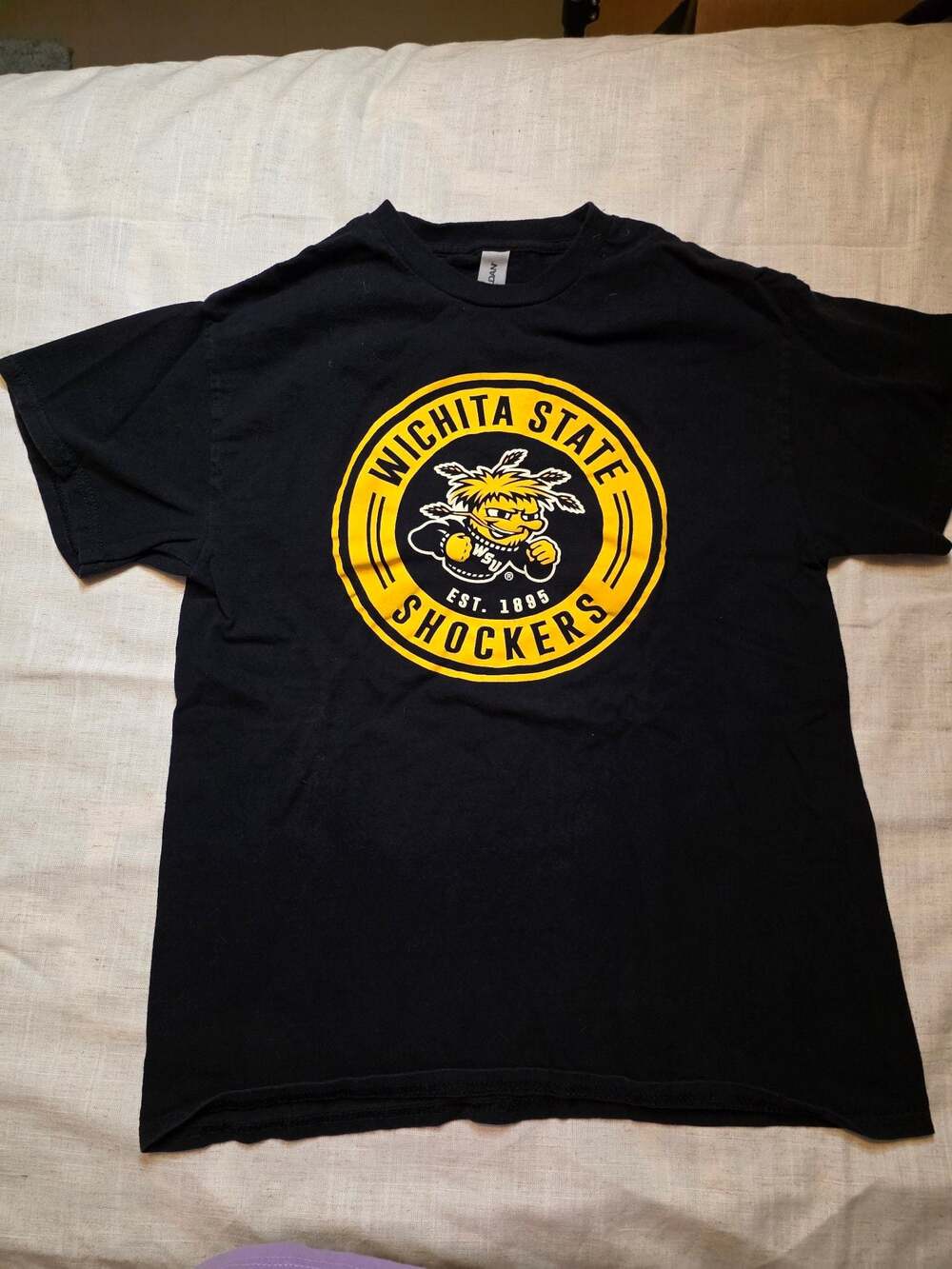 Gildan Ultra Cotton Wichita State Shockers Black T-Shirt Medium